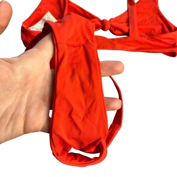 VITAMIN A Lou Bikini Top and Carmen Bikini Bottom Set in Papavero - Picture 10 of 10